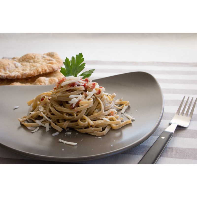 Fettuccine allo Schüttelbrot con Speck e Gran Capra