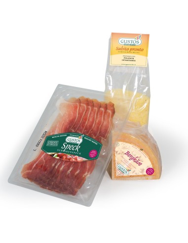 Tutto il necessario per preparare una buona polenta con speck e formaggio